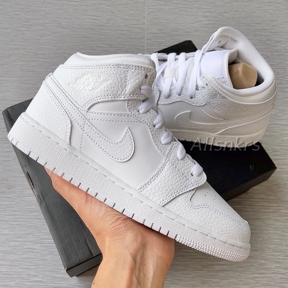 (SOLD)Air Jordan 1 Mid GS triple white - Picture 1 of 4